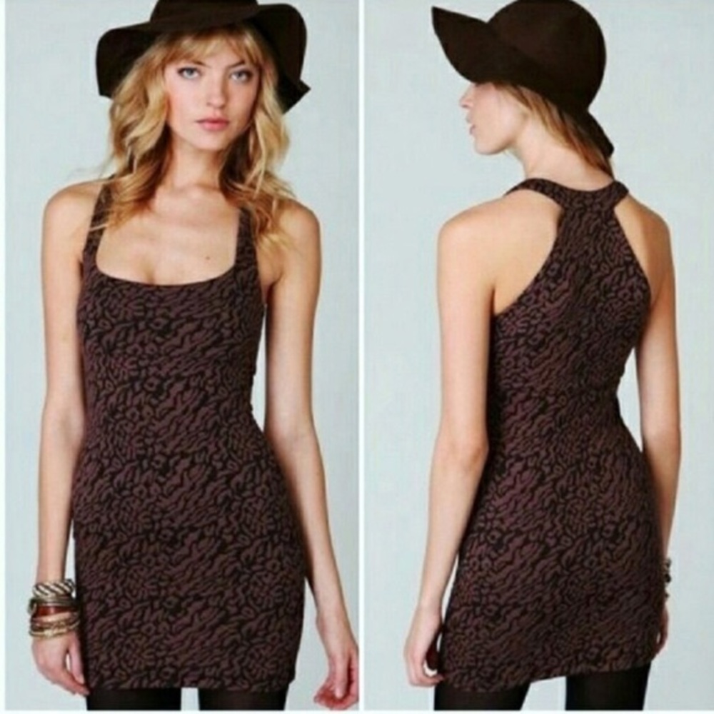 🌜3/$25 Free People| Animal Print Body-con Dress